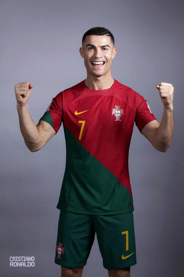 笑容中满是 笑容中满是